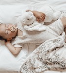 Smoczek okrągły 3-36m zestaw 2 sztuk Sand & Tan Beige Hevea Planet
