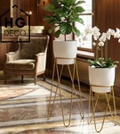 Zestaw: metalowy stojak na doniczkę MALMO 73 cm złoty + ceramiczna osłonka HGDECO