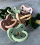 Smoczek dla niemowląt okrągły 3-36m Moss Green Hevea