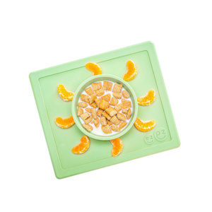 Talerzyk silikonowy 2w1 Happy Bowl pastelowo zielony EZPZ
